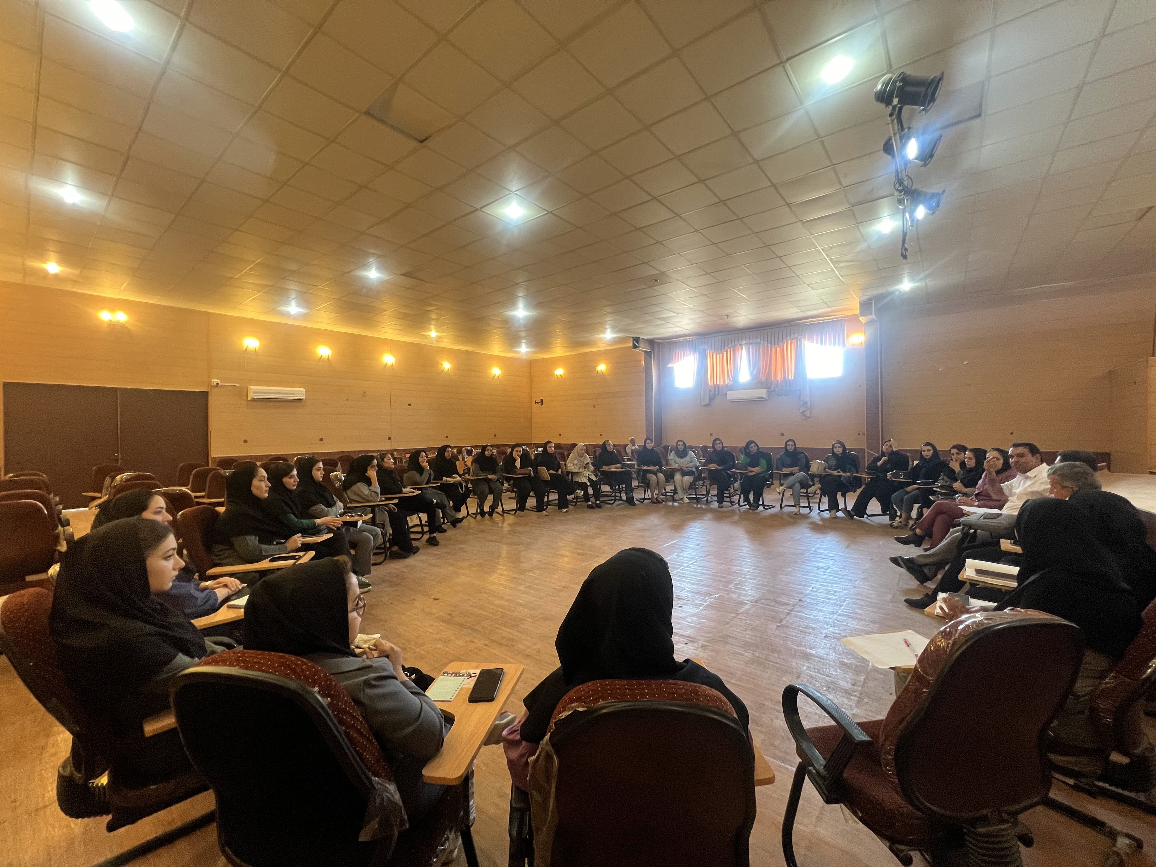 دبستان دخترانه ایراندخت